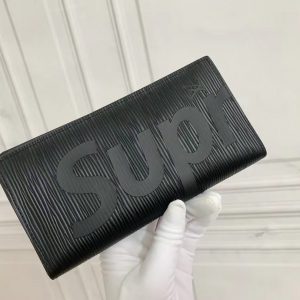 ルイヴィトン エピ supreme 二つ折り財布 m67540