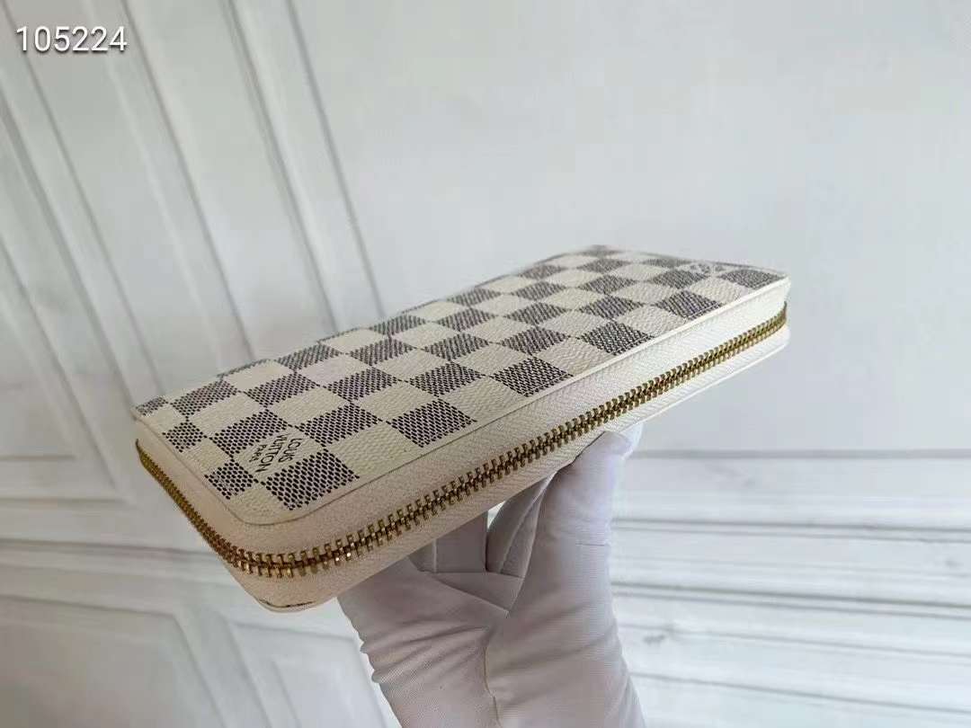 ルイヴィトン モノグラム ファスナー二つ折り財布 m60017