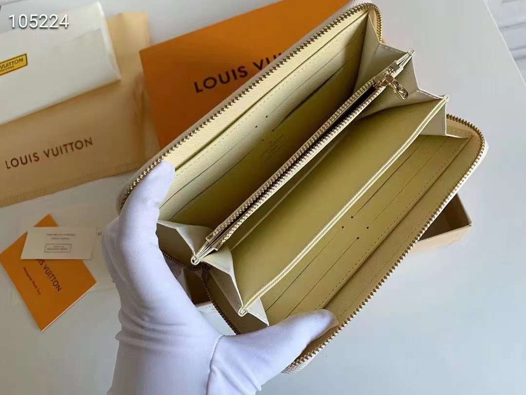 ルイヴィトン モノグラム ファスナー二つ折り財布 m60017