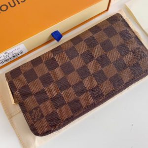 ルイヴィトン モノグラム ファスナー二つ折り財布 m60017