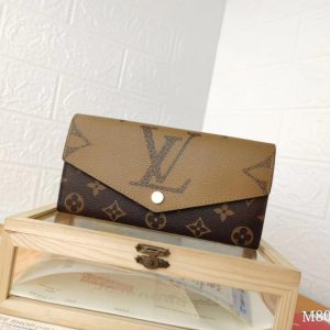 ルイヴィトン モノグラム ファスナー財布 m60017