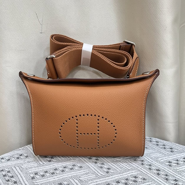 エルメス エヴリン 21 アマゾーヌ tpm トリヨンクレマンス シルバー金具 w刻印 ショルダーバッグ he013