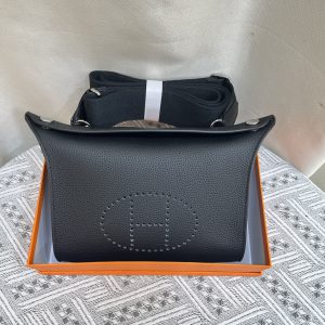 エルメス エヴリン 21 アマゾーヌ tpm トリヨンクレマンス シルバー金具 w刻印 ショルダーバッグ he013