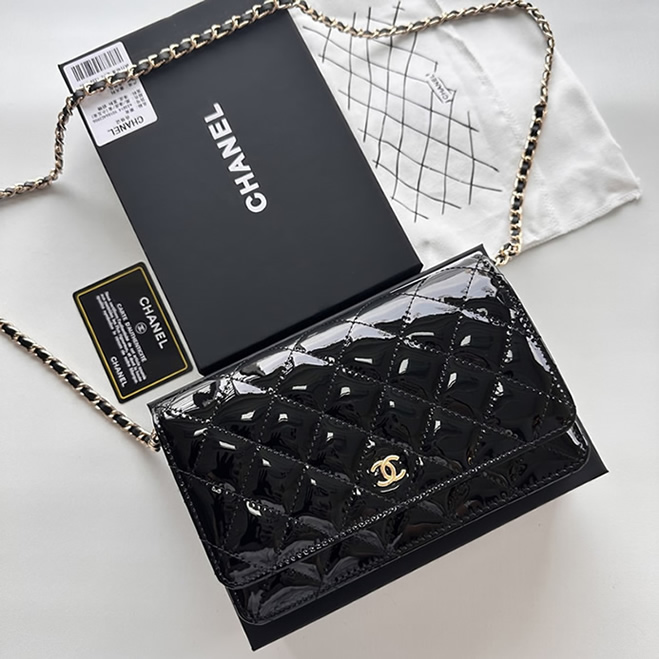 シャネル クラシック チェーンウォレット マトラッセ ラムスキン ブラック ゴールド金具 ショルダーバッグ ch33814