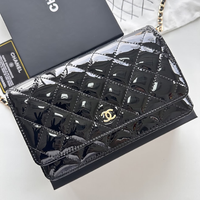 シャネル クラシック チェーンウォレット マトラッセ ラムスキン ブラック ゴールド金具 ショルダーバッグ ch33814