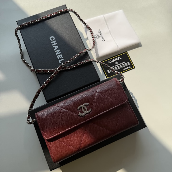 シャネル chanel 19 チェーンウォレット マトラッセ キャビアスキン ボルドー シルバー金具 星チャーム ショルダーバッグ ch