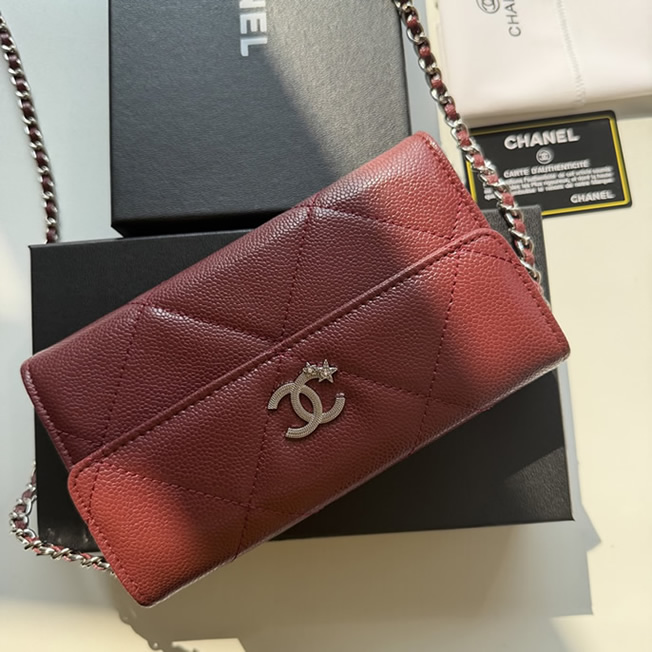 シャネル chanel 19 チェーンウォレット マトラッセ キャビアスキン ボルドー シルバー金具 星チャーム ショルダーバッグ ch