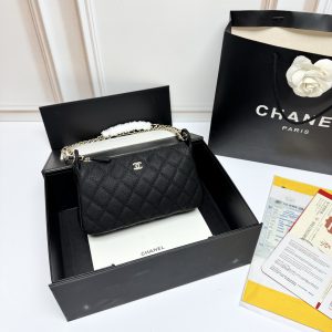 シャネル マトラッセ キャビアスキン チェーンバッグ ホーボーバッグ ブラック ゴールド金具 ミニショルダーch6806