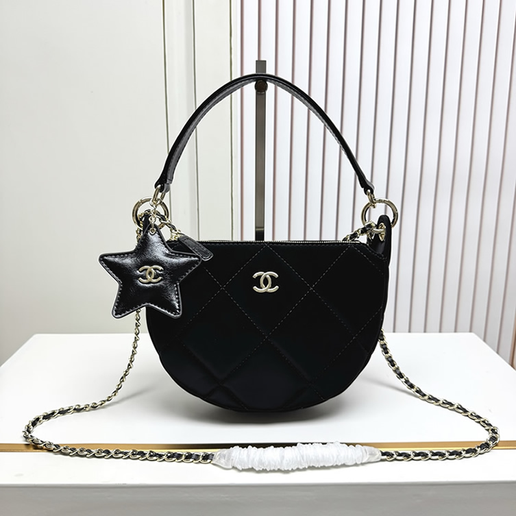 シャネル マトラッセ チェーンウォレット ラムスキン ブラック ゴールド金具 woc ch6207