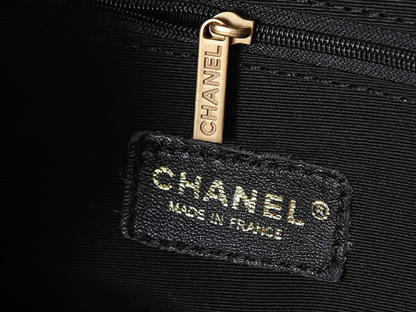 シャネル マトラッセ バイカラー ラージ ホーボーバッグ ベージュ×ブラック ゴールド金具 chas5634