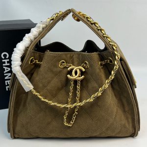 シャネル マトラッセ スエード调 巾着 チェーン トートバッグ カーキ ゴールド金具 ch7071