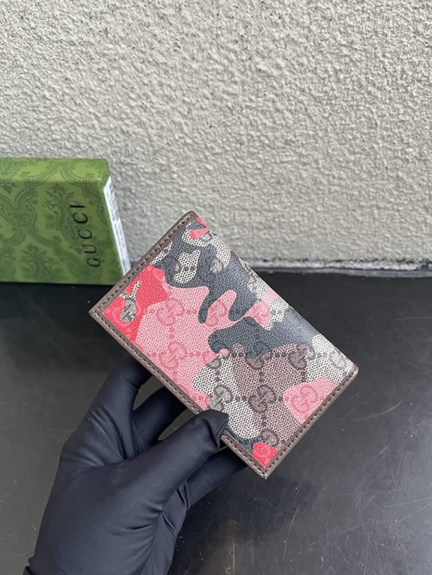 グッチ オフィディア ggスプリーム 迷彩柄 二つ折り カードケース ピンク guc834795