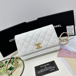 シャネル マトラッセ キャビアスキン ミニ フラップ バッグ ホワイト ゴールド金具 cha33814