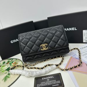 シャネル マトラッセ キャビアスキン ミニ フラップ バッグ ブラック ゴールド金具 cha33814