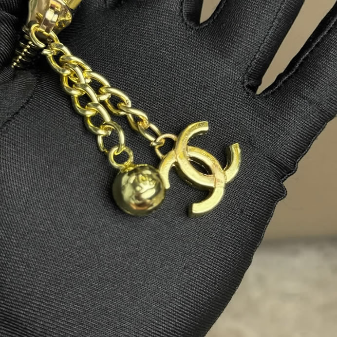 シャネル マトラッセ パテントレザー クラッチバッグ ブラック ゴールド金具 ch1112