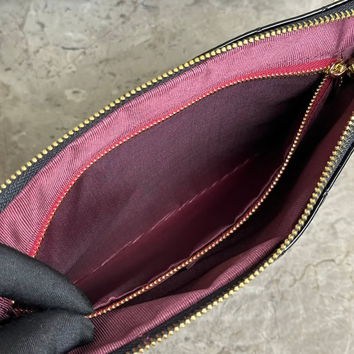 シャネル マトラッセ パテントレザー クラッチバッグ ブラック ゴールド金具 ch1112