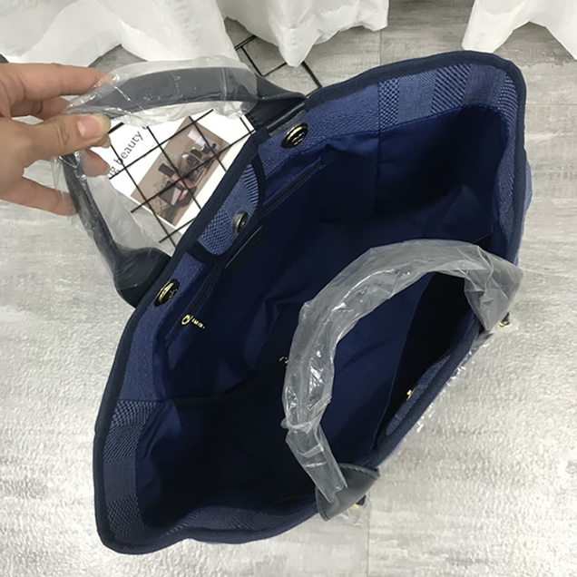 シャネル ドーヴィル ラージ トートバッグ ライトブルー キャンバス ゴールド金具 ch66943 (复制)