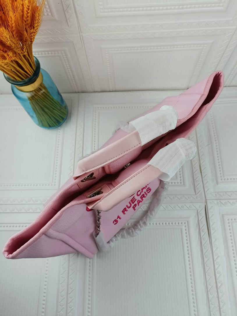 シャネル ドーヴィル ラージ トートバッグ ブラック/ホワイト ツイード シルバー金具 ch66942