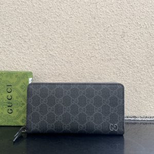 グッチ ggスプリーム キャンバス 二つ折り財布 ブラック シルバー金具 guca768243 (复制)