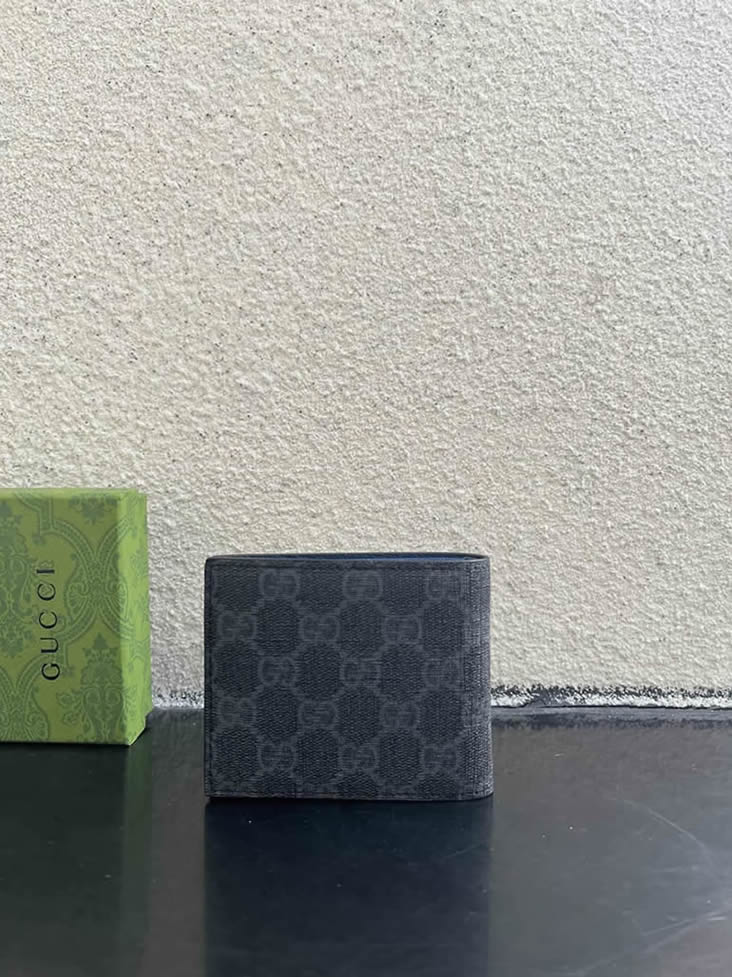 グッチ ggスプリーム キャンバス 二つ折り財布 ネイビー/ブラック ブルー金具 guca768248