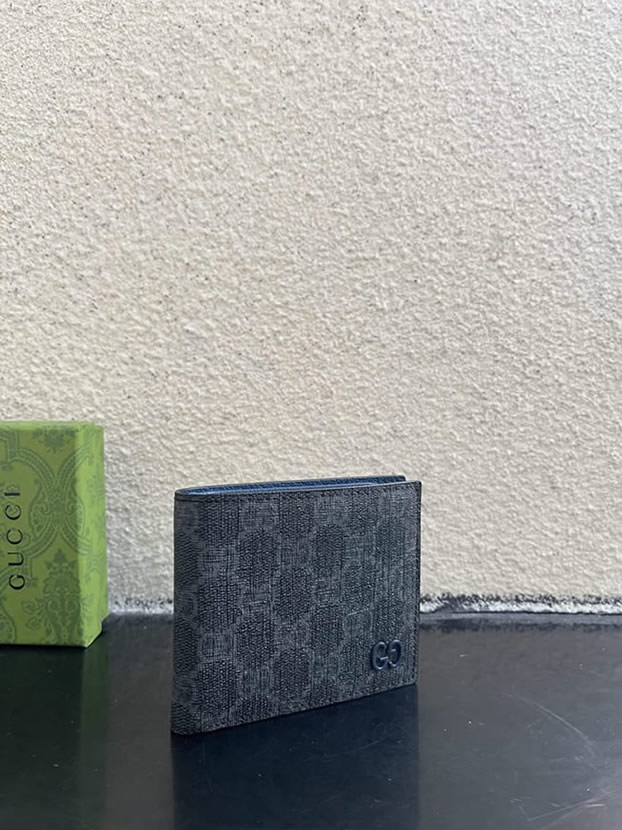グッチ ggスプリーム キャンバス 二つ折り財布 ネイビー/ブラック ブルー金具 guca768248