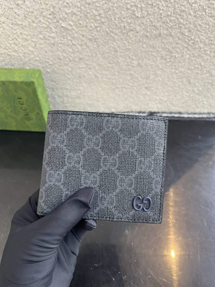 グッチ ggスプリーム キャンバス 二つ折り財布 ネイビー/ブラック ブルー金具 guca768248