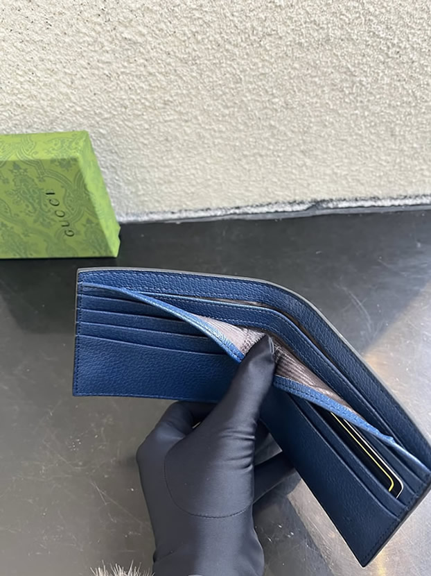 グッチ ggスプリーム キャンバス 二つ折り財布 ネイビー/ブラック ブルー金具 guca768248