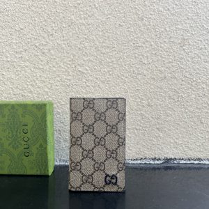 グッチ ggスプリーム キャンバス 二つ折り カードケース ベージュ/ネイビー ブルー金具 guc768249