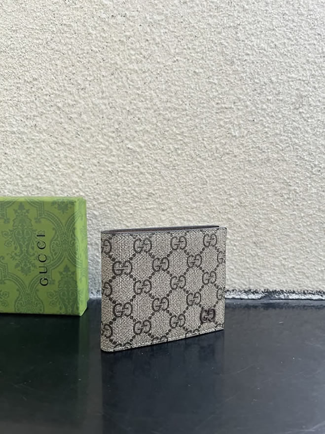 グッチ ggスプリーム キャンバス 二つ折り財布 ベージュ/エボニー guc768243