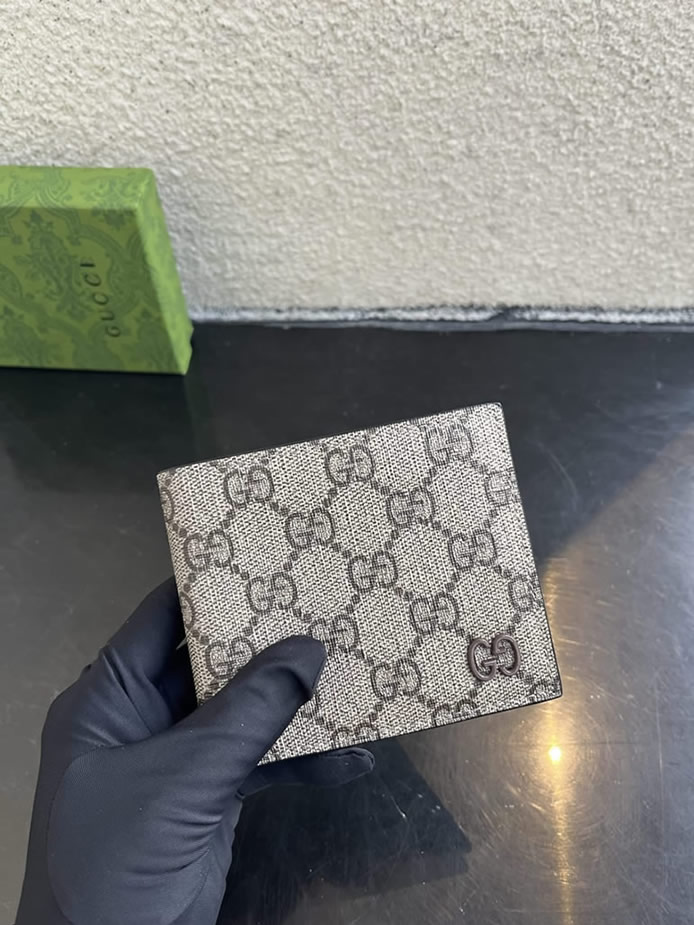 グッチ ggスプリーム キャンバス 二つ折り財布 ベージュ/エボニー guc768243