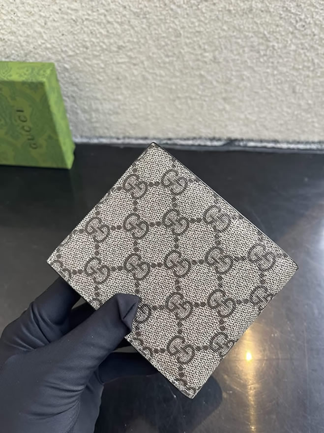 グッチ ggスプリーム キャンバス 二つ折り財布 ベージュ/エボニー guc768243