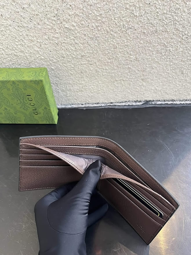 グッチ ggスプリーム キャンバス 二つ折り財布 ベージュ/エボニー guc768243