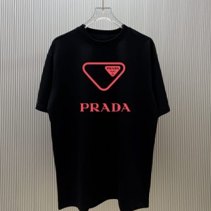 プラダ グラフィックロゴ tシャツ ブラック/レッド fs002