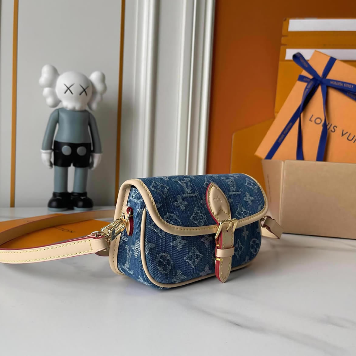 ルイ・ヴィトン マイクロ・メティス モノグラム・デニム ブルー m27700