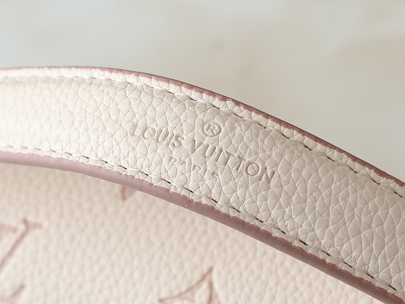 ルイ・ヴィトン マイクロ・メティス モノグラム・アンプラント クリーム / ローズ m13642