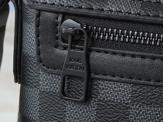 ルイ・ヴィトン sロック・メッセンジャー ダミエ・グラフィット m46794