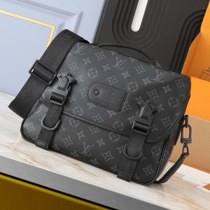 ルイ・ヴィトン メッセンジャー・ヴォワヤージュ pm モノグラム・エクリプス m46972