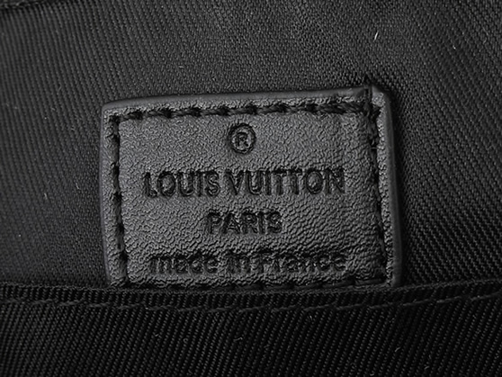 ルイ・ヴィトン メッセンジャー・ヴォワヤージュ pm モノグラム・エクリプス m46973