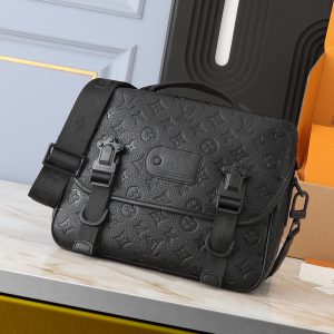 ルイ・ヴィトン メッセンジャー・ヴォワヤージュ pm モノグラム m46972