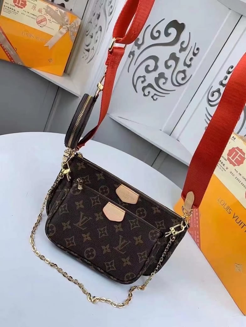 ルイ・ヴィトン ミュルティ・ポシェット・アクセソワール モノグラム m44823