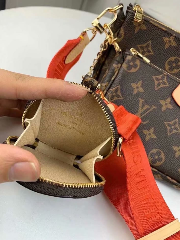 ルイ・ヴィトン ミュルティ・ポシェット・アクセソワール モノグラム m44823