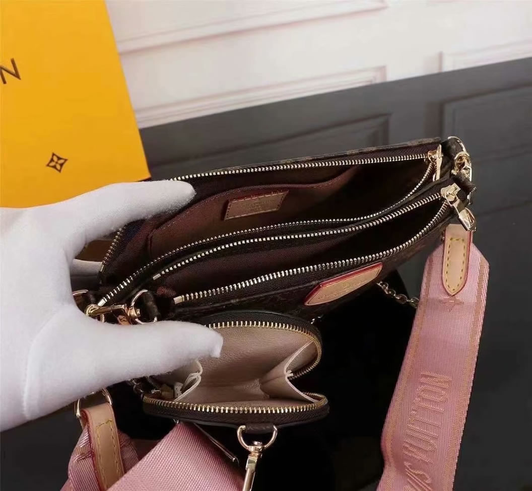 ルイ・ヴィトン ミュルティ・ポシェット・アクセソワール モノグラム m44823 (复制)