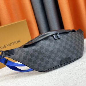 ルイ・ヴィトン ディスカバリー・バムバッグ pm ダミエ・グラフィット m44336