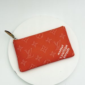 ルイ・ヴィトン ポシェット・クレ モノグラム・ヴェルニ（マゼンタ）m27111