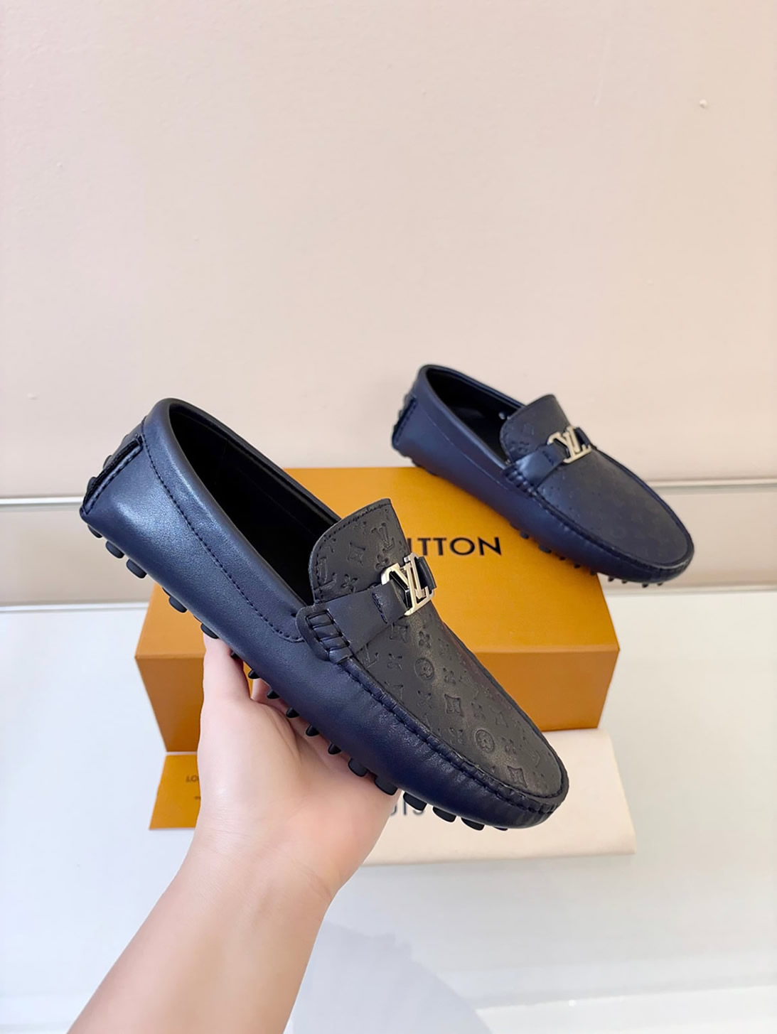 ルイ・ヴィトン アリゾナ ライン ローファー モノグラム・シャドウ ネイビー shoes021