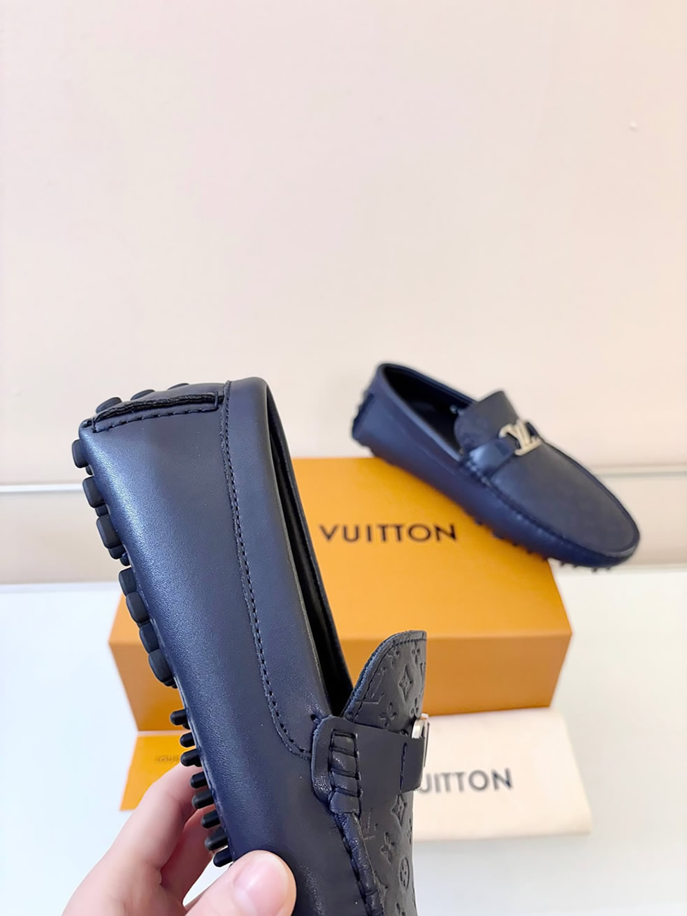 ルイ・ヴィトン アリゾナ ライン ローファー モノグラム・シャドウ ネイビー shoes021