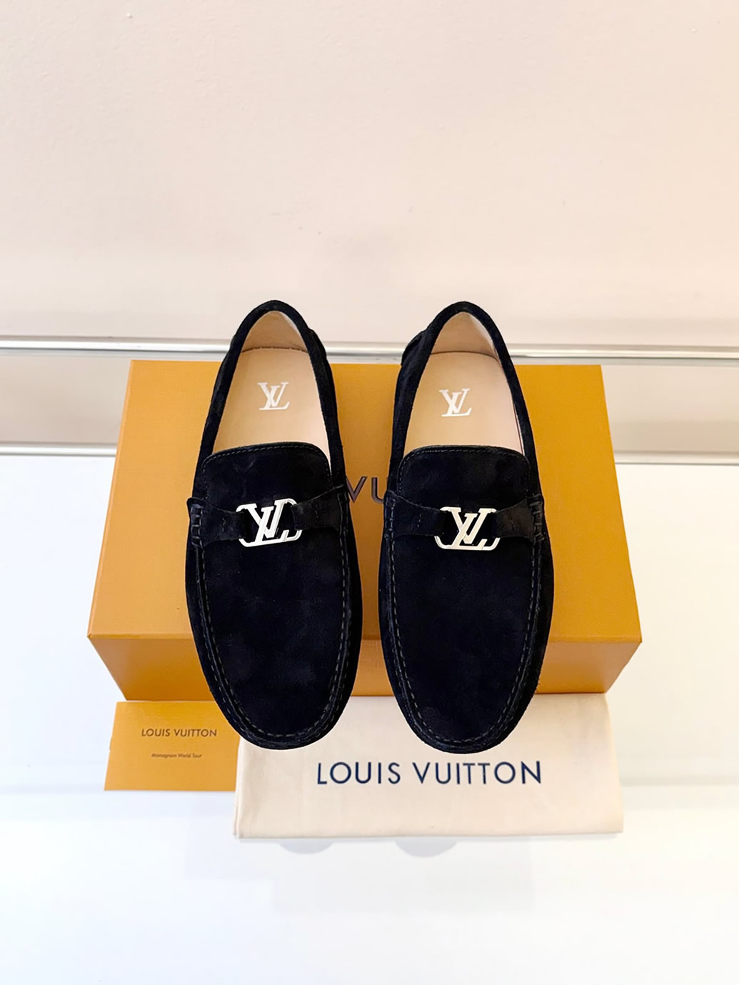 ルイ・ヴィトン アリゾナ ライン ローファー スエード ブラック shoes023