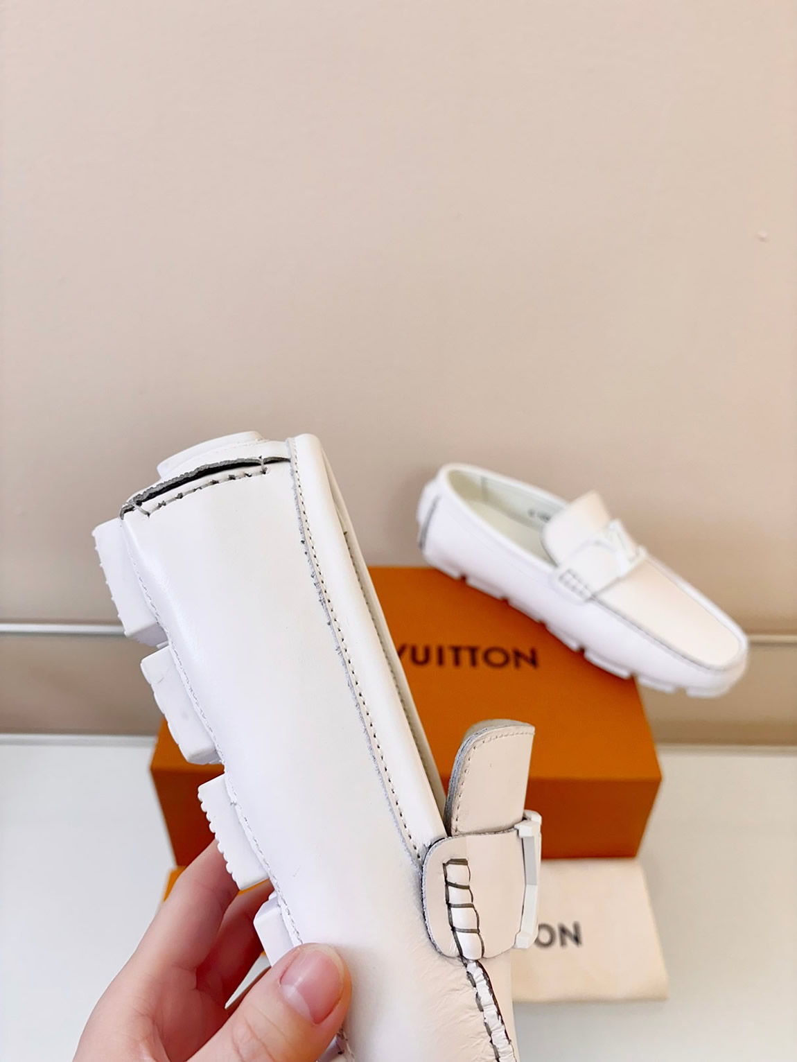 ルイ・ヴィトン アリゾナ ライン ローファー レザー ホワイト shoes032