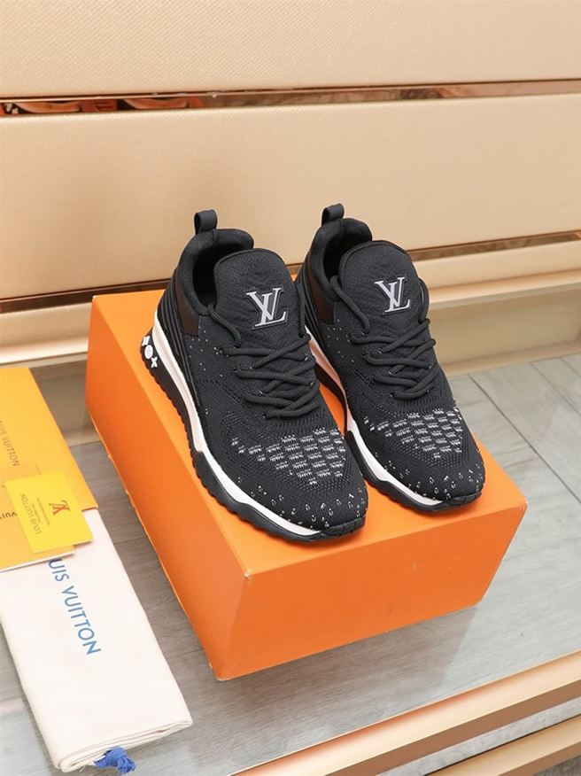 ルイ・ヴィトン run 55 ライン スニーカー モノグラム ブラック shoes063 (复制)