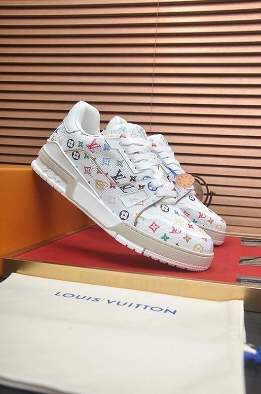 ルイ・ヴィトン lvトレイナー ライン スニーカー カーキ モノグラム shoes074 (复制)